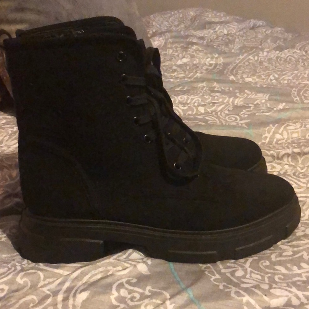Black boots /size 8